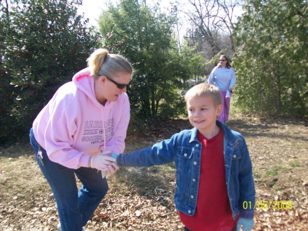 Den 5 historic walk-clean up 3-22-09 047.JPG